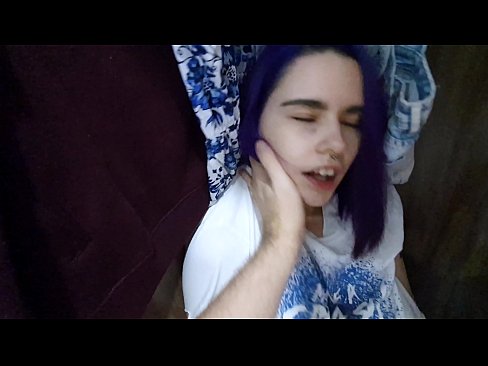 ❤️ Gjeta motrën time në dollap dhe e ndihmova të përfundonte ❤️❌ Porno e bukur tek ne ❌️